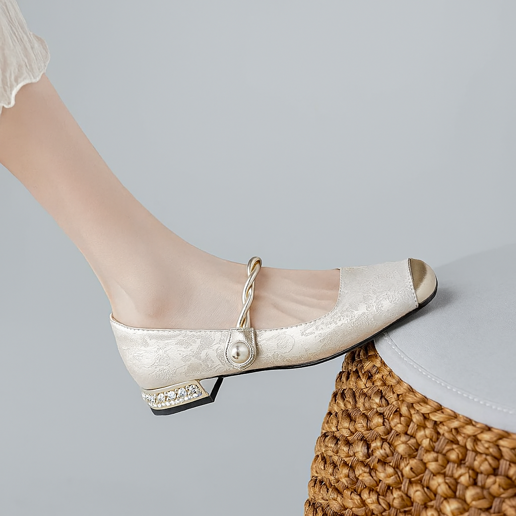 MELANIE DIAMOND FLATS