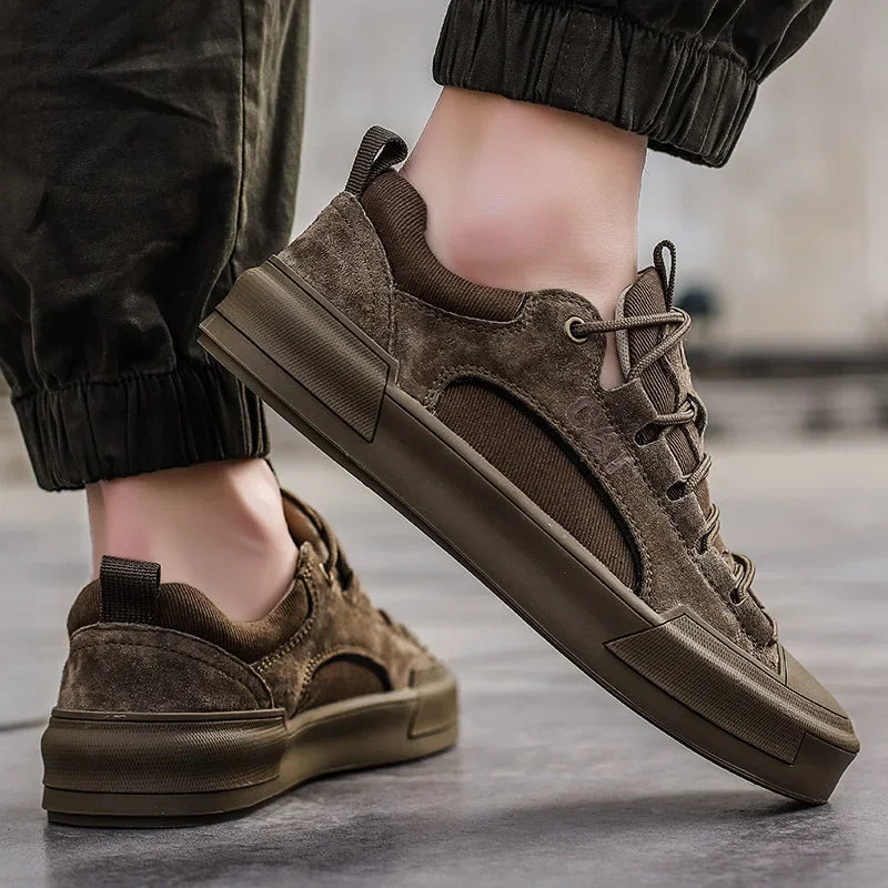 EASTON TRAIL SNEAKS