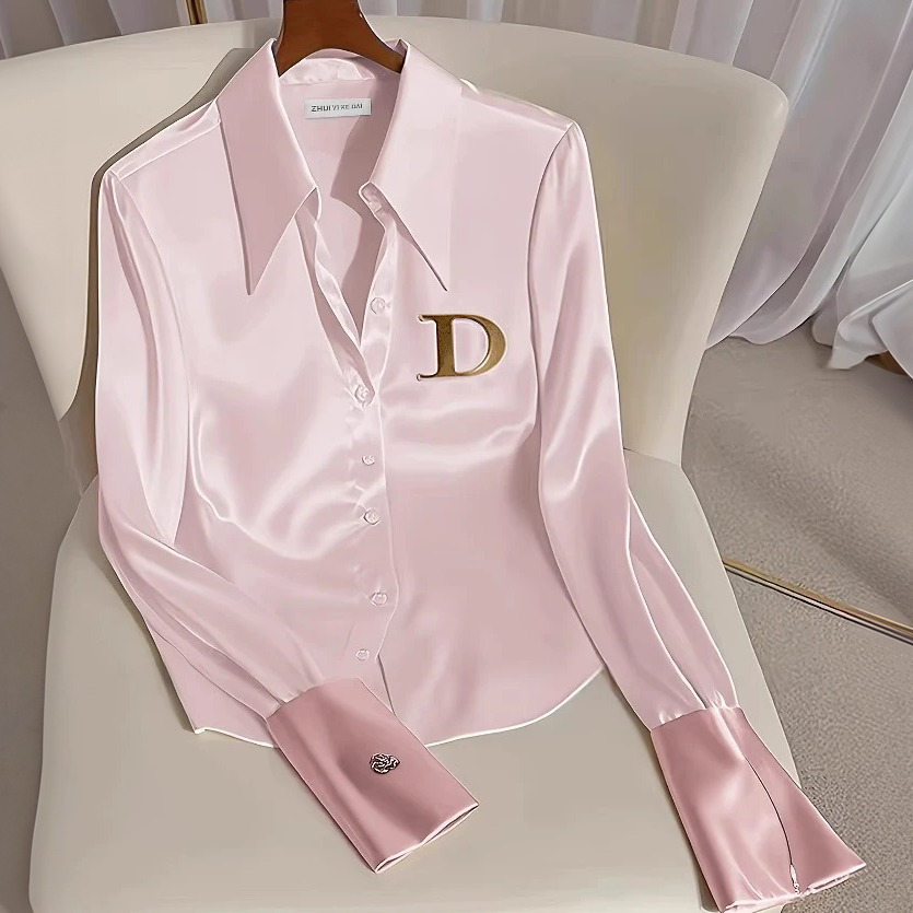 DEMURE SIGNATURE SHIRT