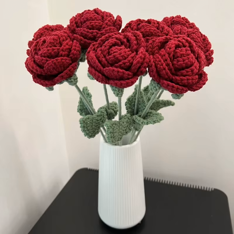 EVERLAST™ KNITTED ROSE BUNDLE