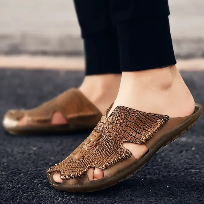 CROCTON LEATHER SLIDES