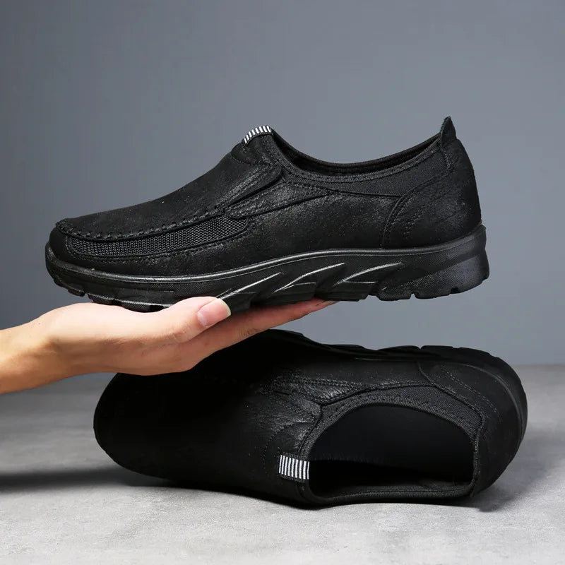 EASTON TRAIL LOAFERS