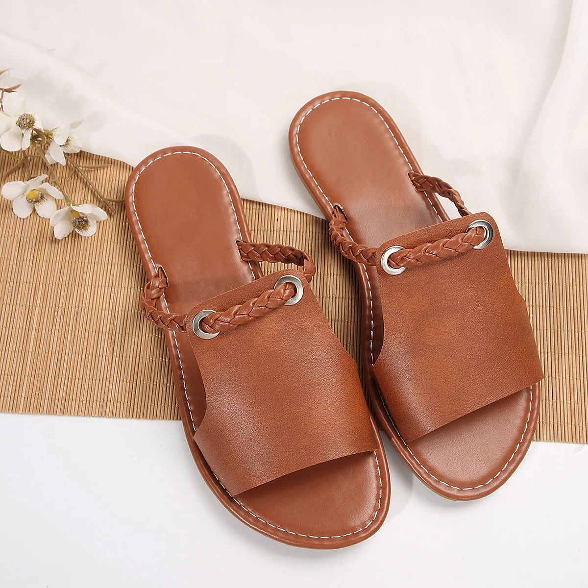 CHARLOTTE LEATHER FLATS