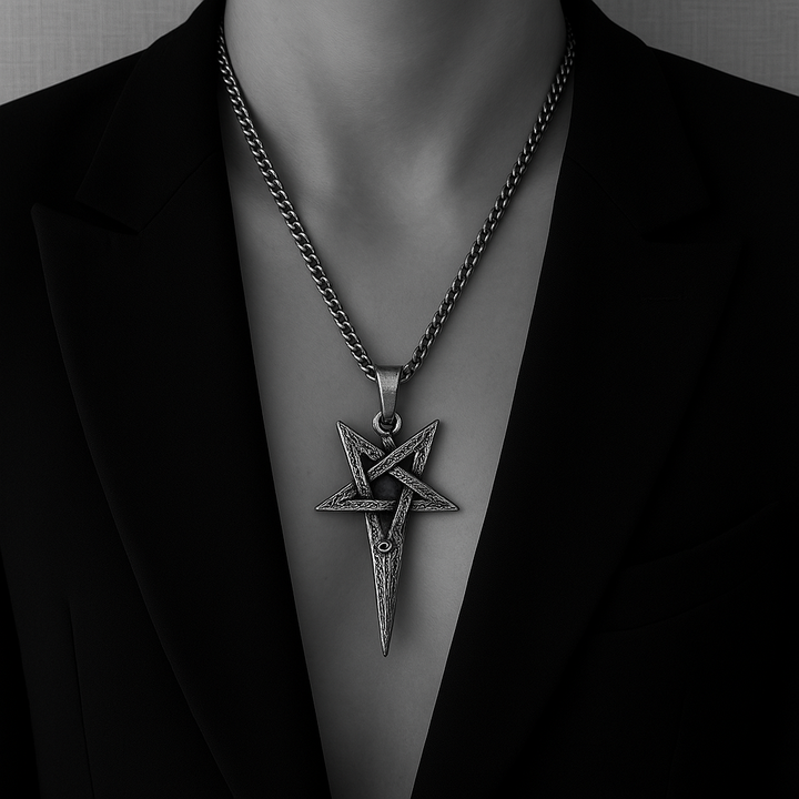 Starthorn Rebel Necklace