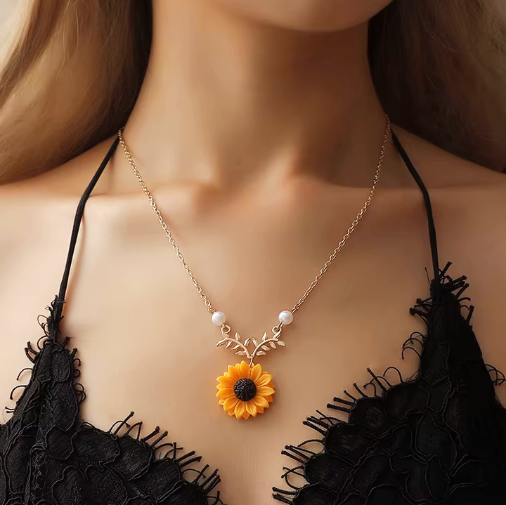 Pearl Meadow Necklace