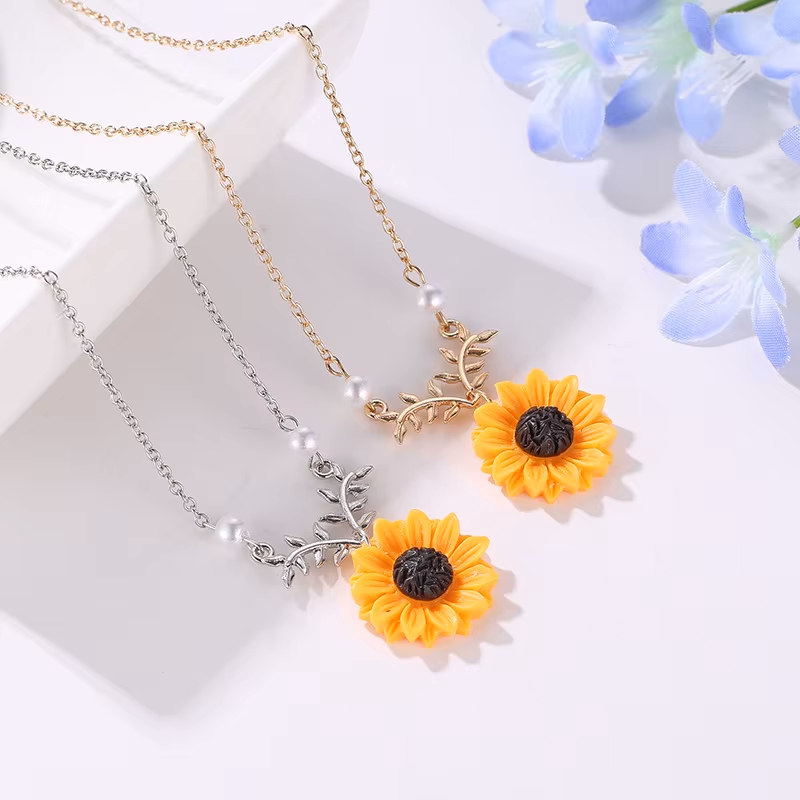 Pearl Meadow Necklace