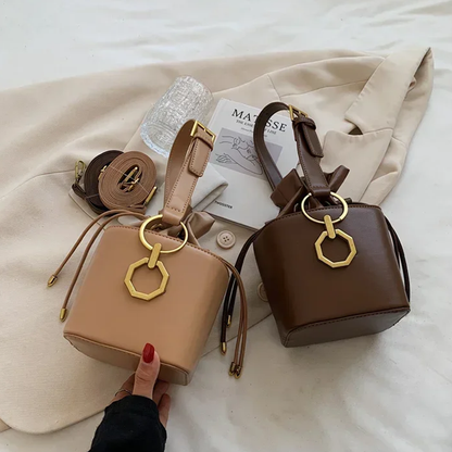 SOHO SLING BAG