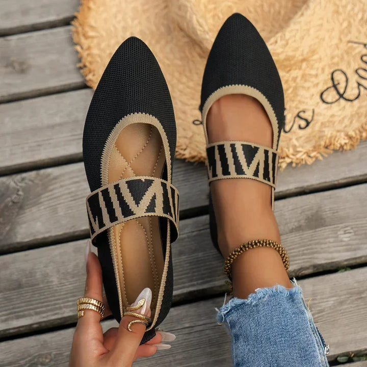 Elania Cushion Flats