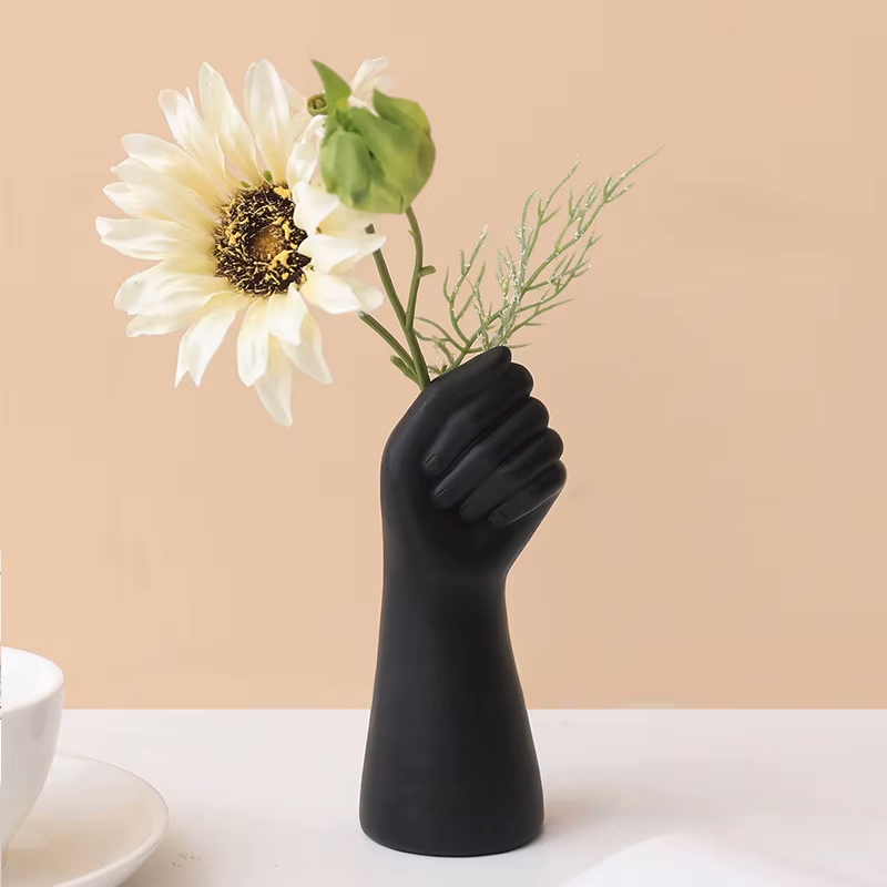 Elysian Grip Décor Vase