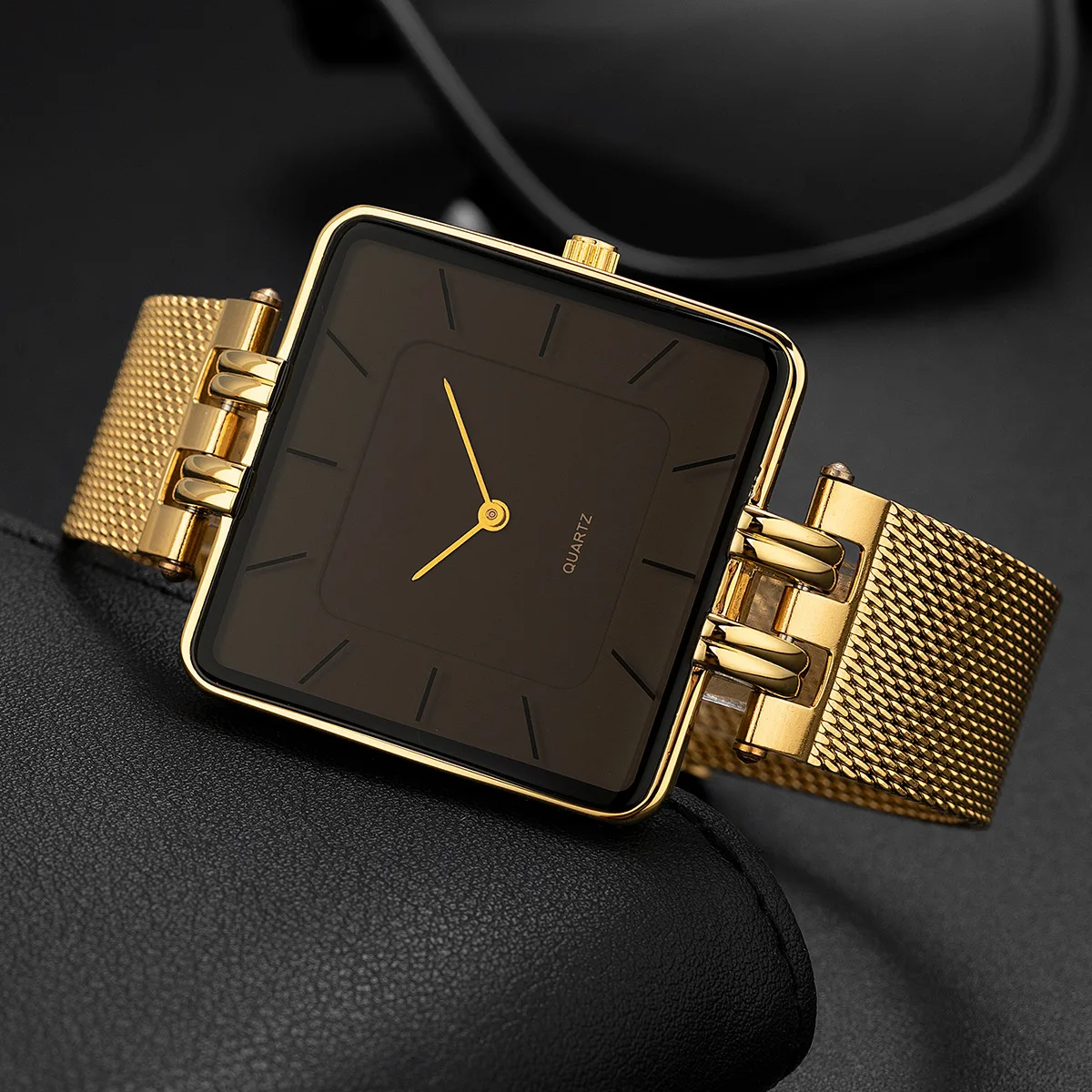 WINFORD GOLD BRACELET WATCH