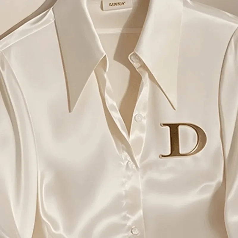 DEMURE SIGNATURE SHIRT