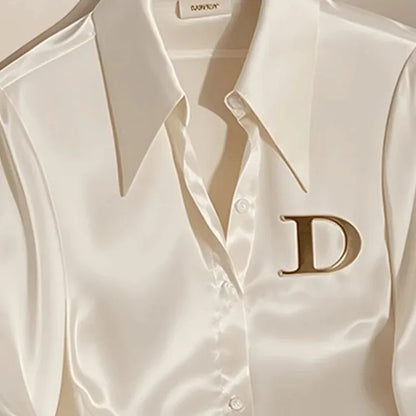 DEMURE SIGNATURE SHIRT